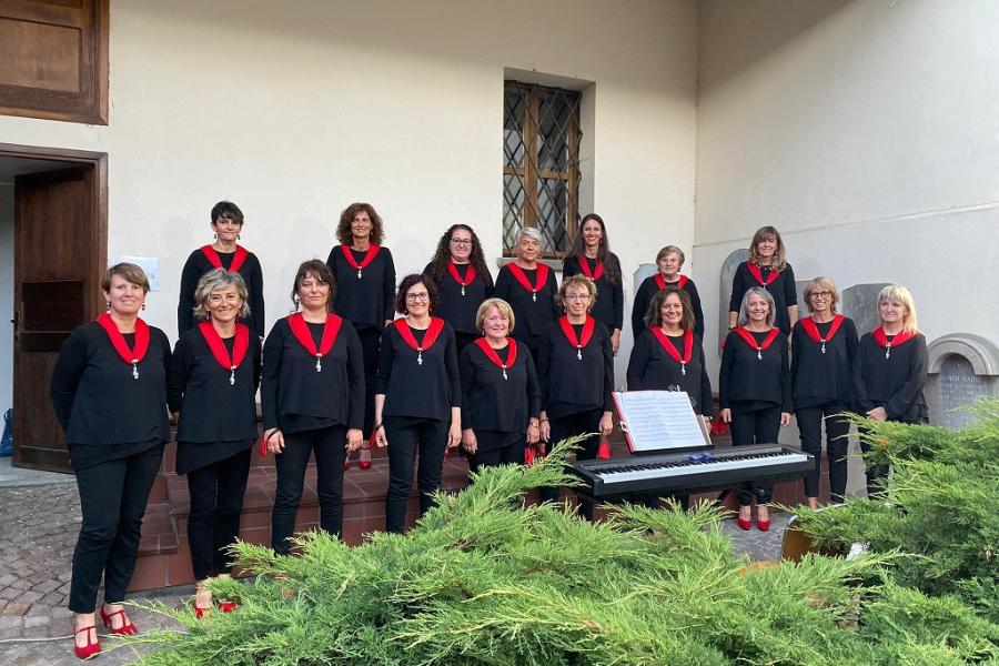 Choir "La Vie est belle"  Choir “La vie est belle"