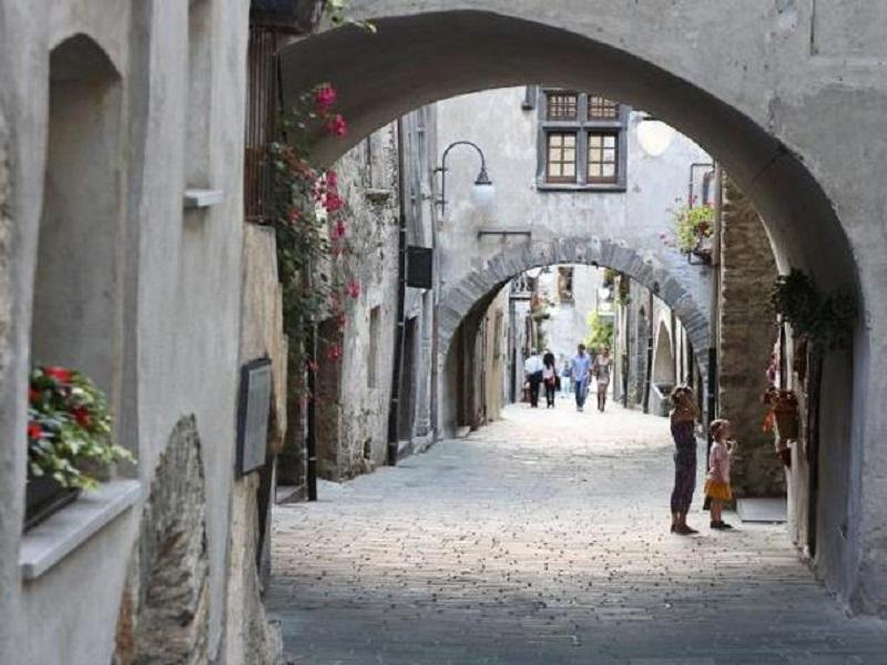 Human Rigths? Bard - Building Art Rights Dialogue