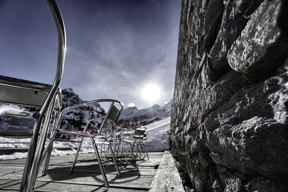 Laris – bar restaurant