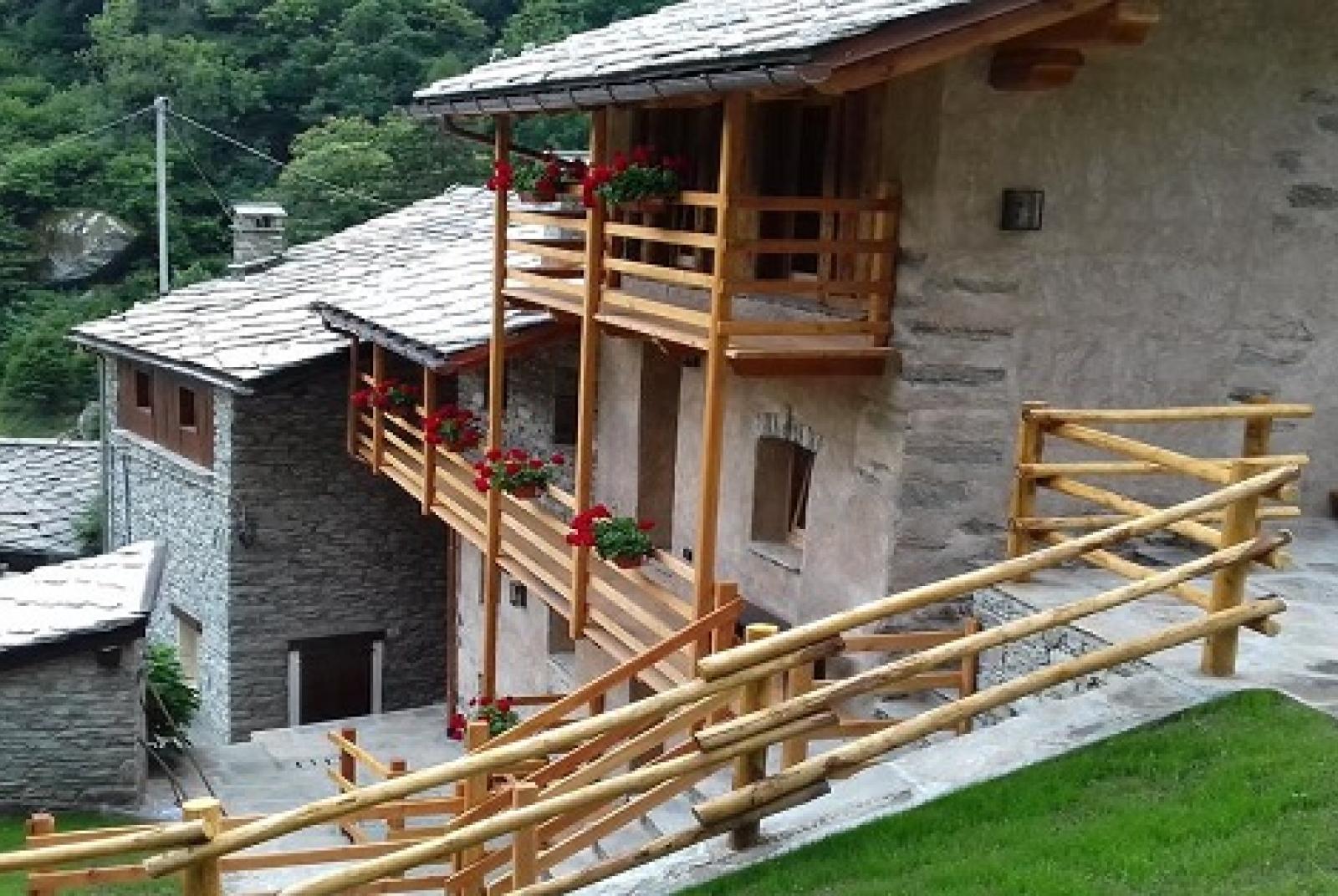 CHAMBRES D'HOTES LI TZATAGNI CHAMBRES D'HOTES LI TZATAGNI
